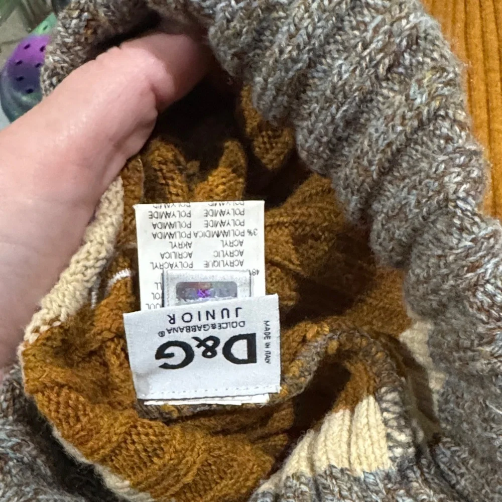 D&G Kids Tan and Gray Mittens Set